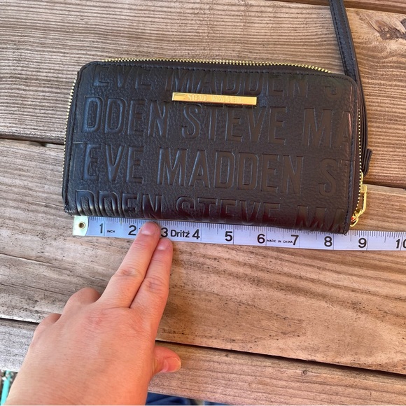 Steve Madden Black Wallet - Picture 2 of 6